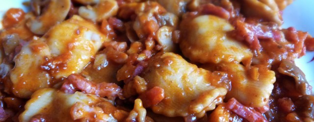 Haa la boîte de raviolis qui traîne au fond du placard et dont qu'on réserve pour les coups de flemme. Mais pourquoi attendre ?