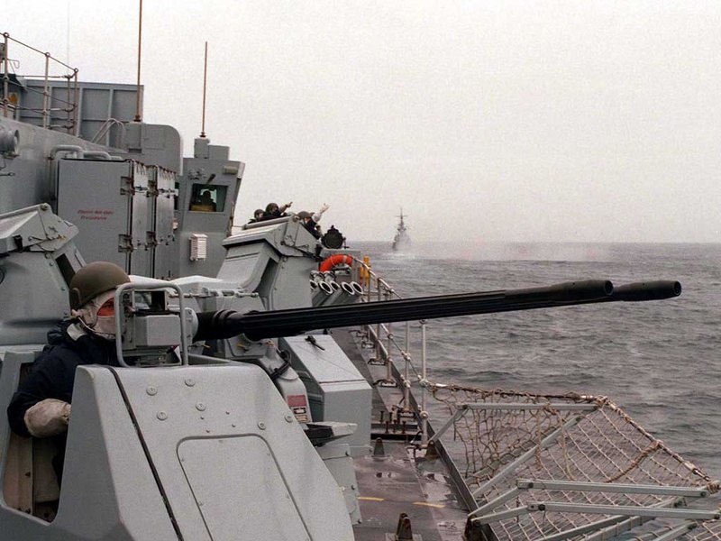Royal_Navy_GCM_AO3_twin_Oerlikon_30mm_2.jpg