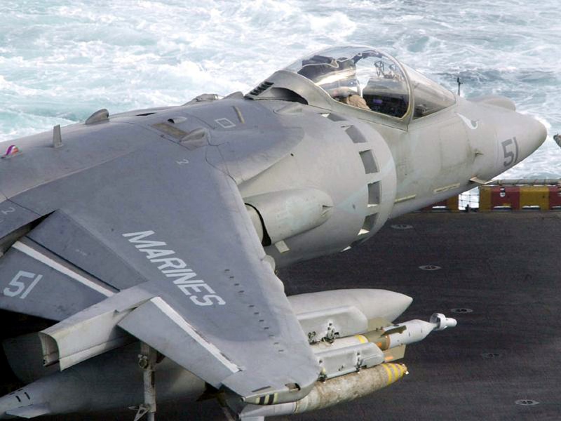 JLMUSMC_aircraft_AV8B_Harrier_01.jpg
