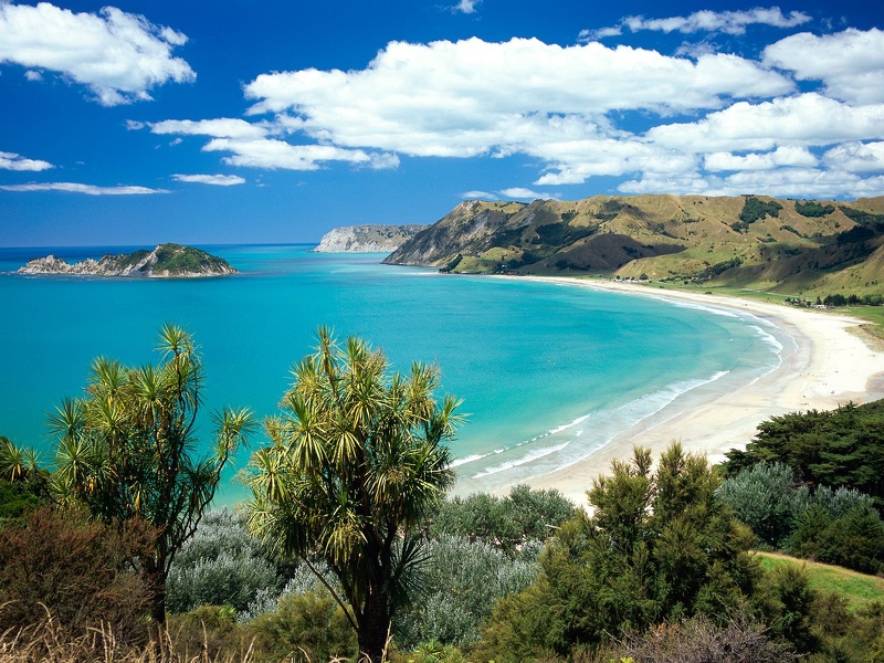 Anaura_Bay__Gisborne__New_Zealand___1600x1200___.jpg