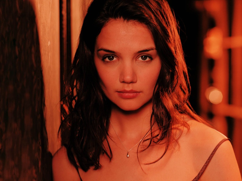 katie_holmes_wp_02.jpg